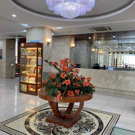 NguyẽN QuyèN Hotel ฮานอย ภายนอก รูปภาพ