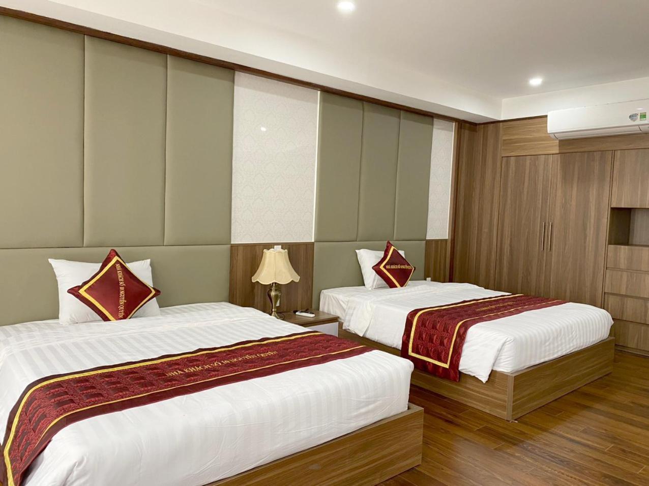 NguyẽN QuyèN Hotel ฮานอย ภายนอก รูปภาพ