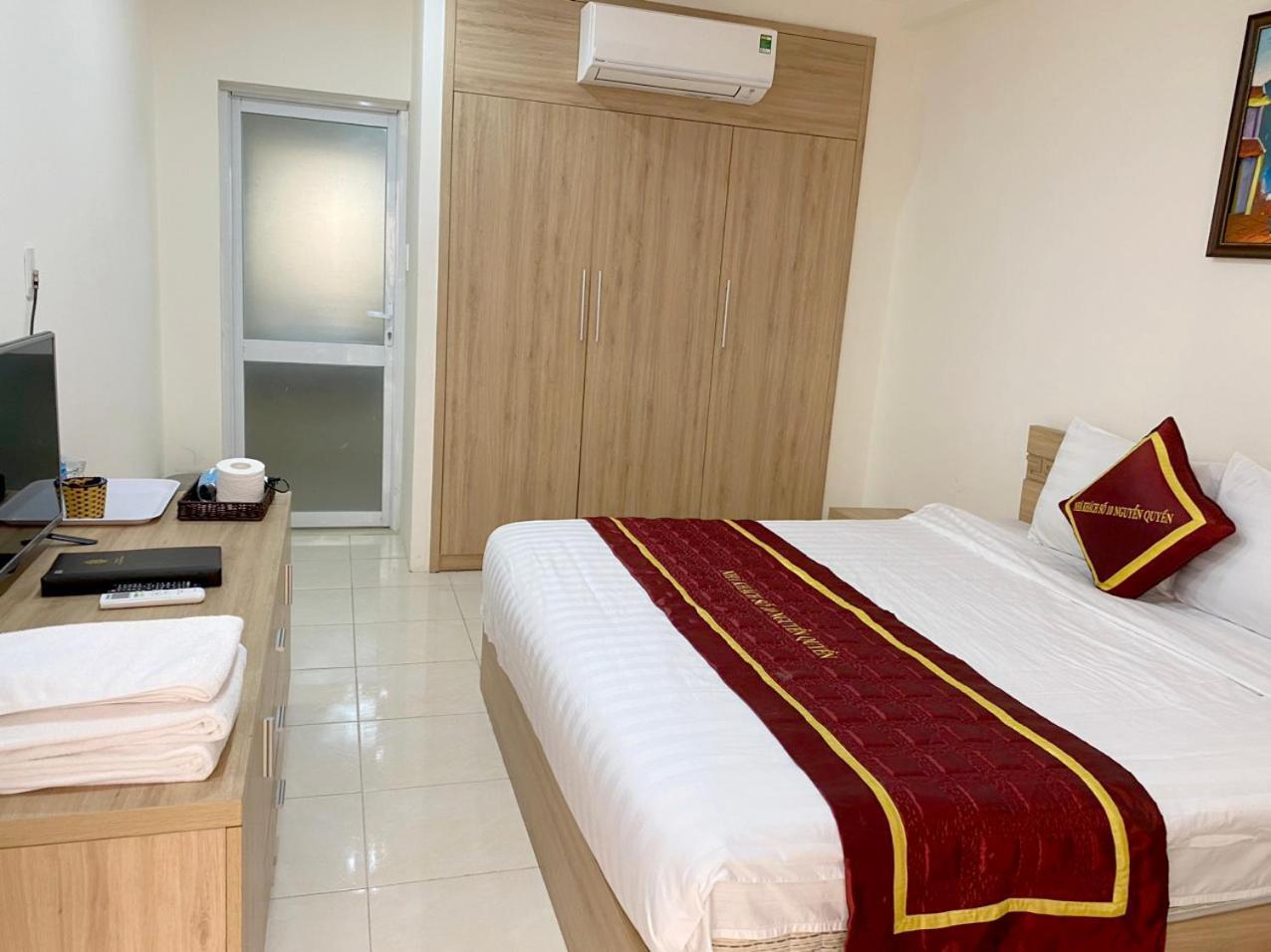 NguyẽN QuyèN Hotel ฮานอย ภายนอก รูปภาพ
